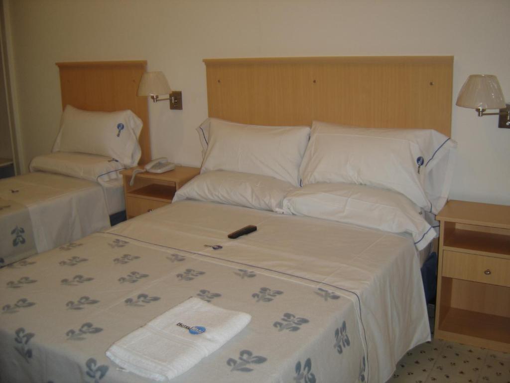 بوينس آيرس Mari Plaza Hotel الغرفة الصورة