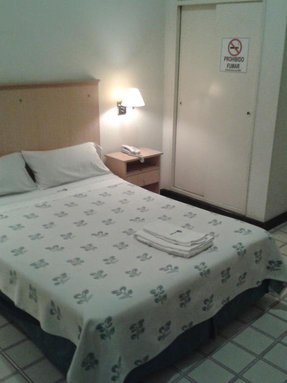 بوينس آيرس Mari Plaza Hotel المظهر الخارجي الصورة