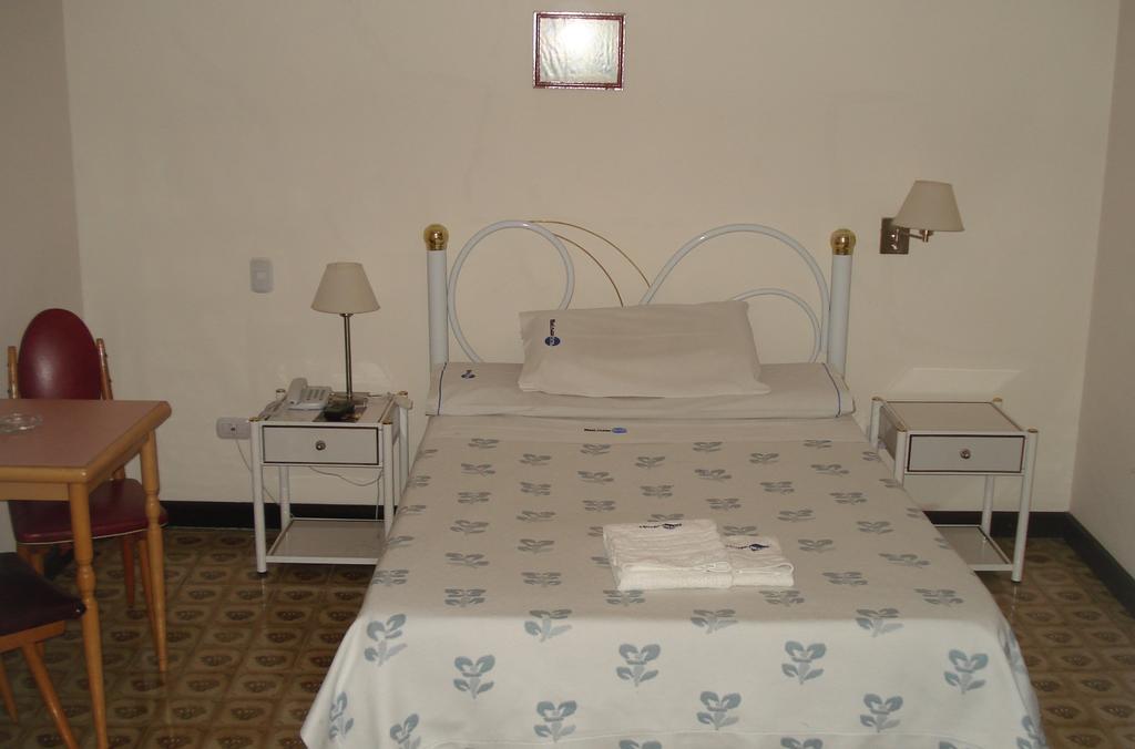بوينس آيرس Mari Plaza Hotel المظهر الخارجي الصورة