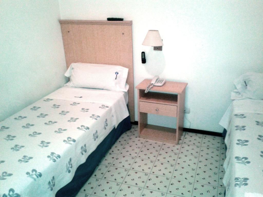 بوينس آيرس Mari Plaza Hotel المظهر الخارجي الصورة